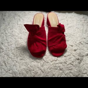 Super cute red heels